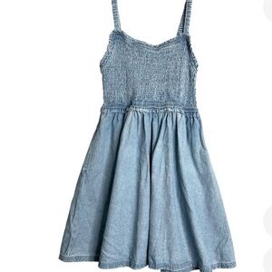 Cute dress!